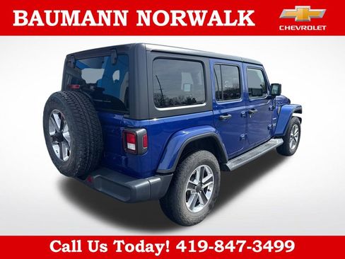 Used 2020 Jeep Wrangler Unlimited Sahara AWD/4WD image 7