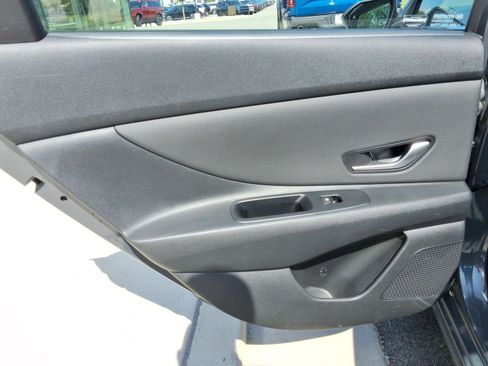 Used 2024 Hyundai Elantra SEL w/ Convenience Package FWD image 23