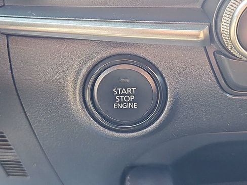 Used 2024 MAZDA MAZDA3 s FWD image 19