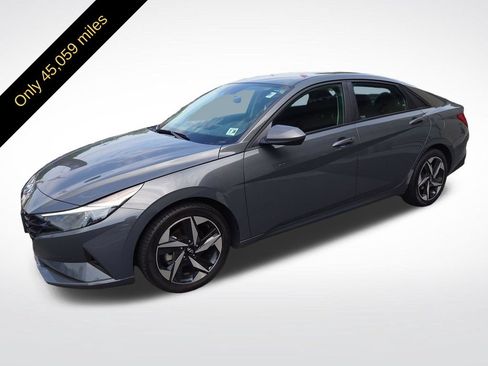 Certified 2023 Hyundai Elantra SEL w/ Convenience Package FWD image 2