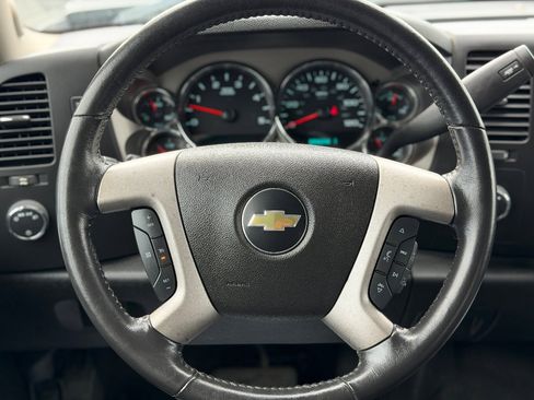 Used 2014 Chevrolet Silverado 2500 LT w/ Interior Plus Package image 9