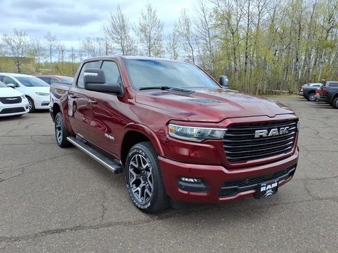 Used 2025 RAM 1500 Laramie w/ Sport Appearance Package AWD/4WD image 7