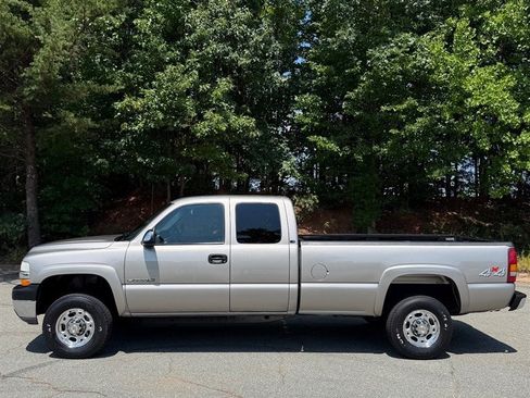 Used 2001 Chevrolet Silverado 2500 Extended Cab LS w/ Snow Plow Prep Pkg AWD/4WD image 3