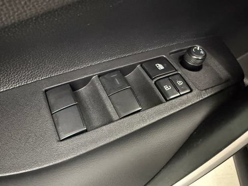 Used 2025 Toyota Corolla SE FWD image 29