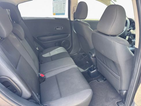 Used 2020 Honda HR-V LX image 12