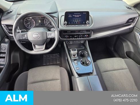 Used 2025 Nissan Rogue SV FWD image 11