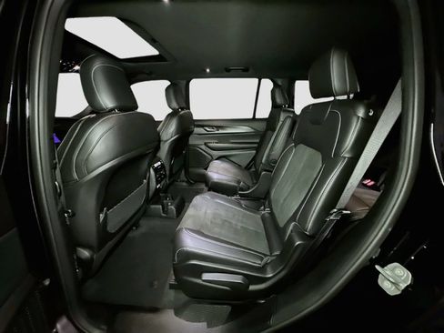 Certified 2025 Jeep Grand Cherokee L Altitude AWD/4WD image 24