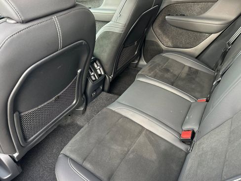 Certified 2023 Volvo XC40 Recharge Plus image 5