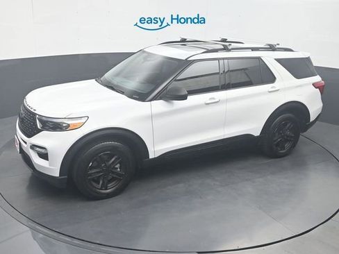 Used 2021 Ford Explorer XLT w/ Equipment Group 202A AWD/4WD image 21