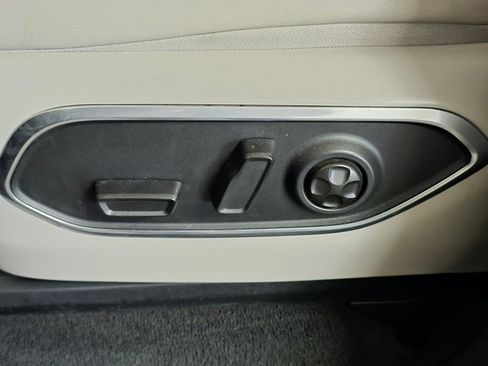 Used 2022 Jeep Wagoneer Series III image 19