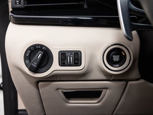 Used 2022 Maserati Quattroporte Modena image 27