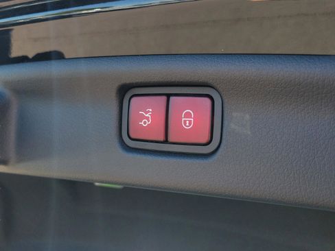 Certified 2023 Mercedes-Benz C 300 Sedan image 5