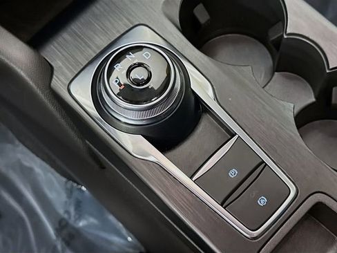 Used 2024 Ford Escape SE w/ PHEV Premium Package image 17