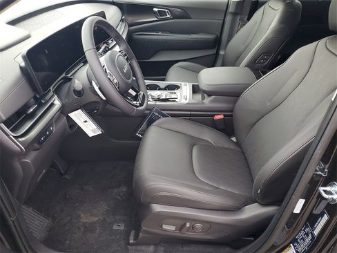 New 2026 Kia Carnival SX image 5