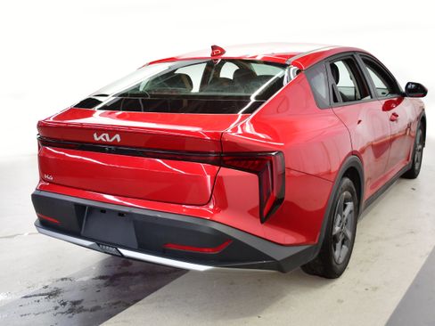 Used 2025 Kia K4 FWD image 7