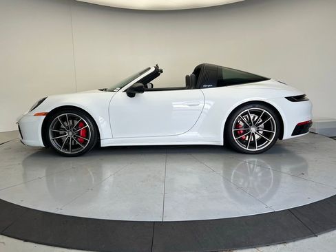 Used 2021 Porsche 911 Targa 4S image 2