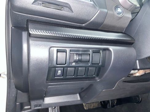 Used 2018 Subaru Crosstrek 2.0i Premium image 26