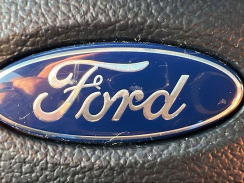 Used 2019 Ford F150 XLT w/ Equipment Group 302A Luxury AWD/4WD image 31