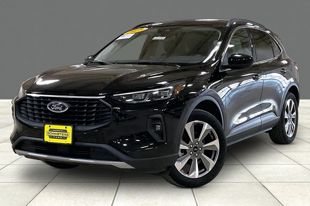 Certified 2025 Ford Escape Platinum AWD/4WD image 2