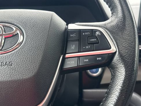 Used 2021 Toyota Sienna XLE w/ XLE Plus Package AWD/4WD image 22