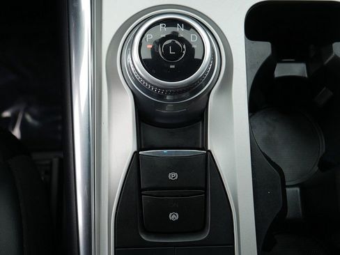 Used 2022 Ford Explorer Platinum w/ Equipment Group 601A AWD/4WD image 46