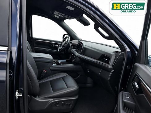 Used 2025 Chevrolet Tahoe LT RWD image 13