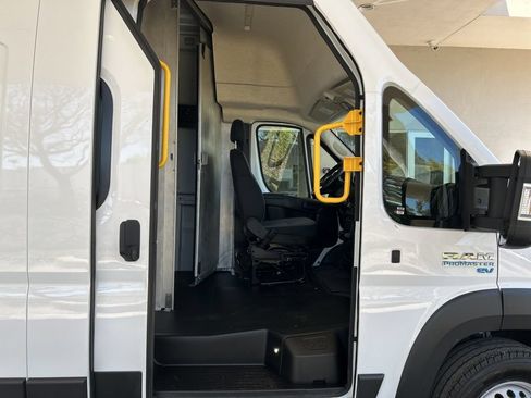 Used 2024 RAM ProMaster 3500 w/ Delivery Van Package FWD image 20