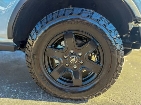 Used 2024 Ford Bronco Black Diamond AWD/4WD image 12