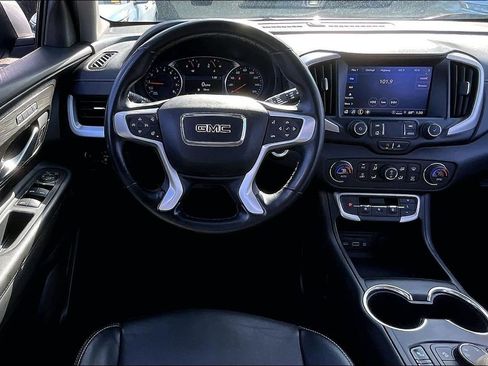 Used 2023 GMC Terrain SLT image 8