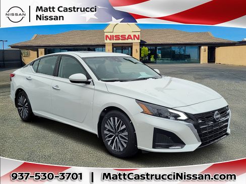 Used 2024 Nissan Altima 2.5 SV w/ SV Premium Package image 1