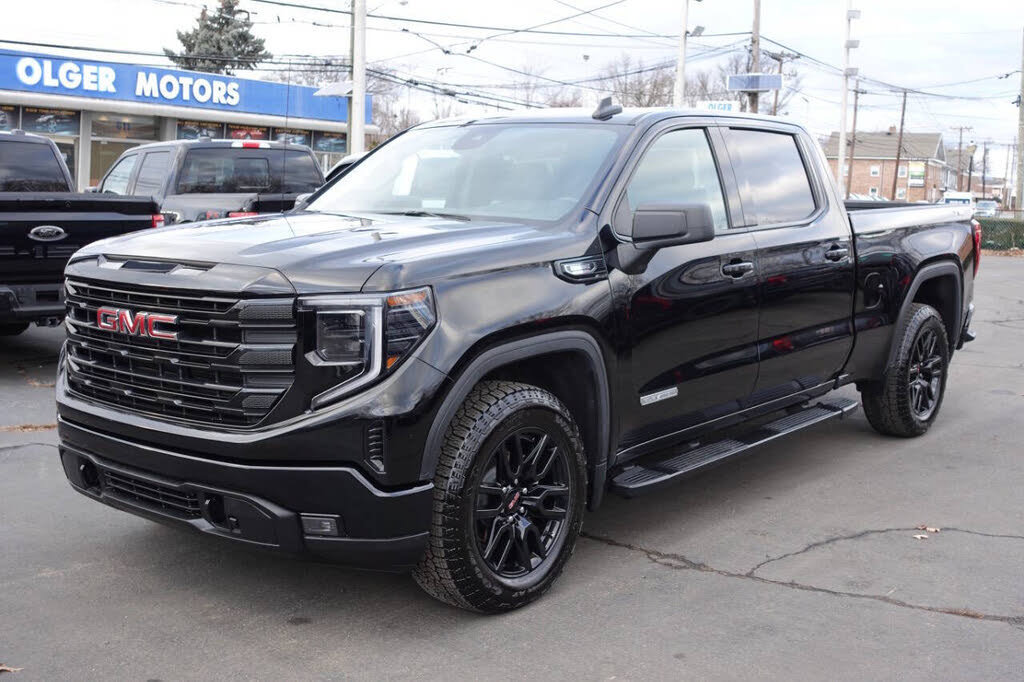 Used 2024 GMC Sierra 1500 Elevation AWD/4WD image 2