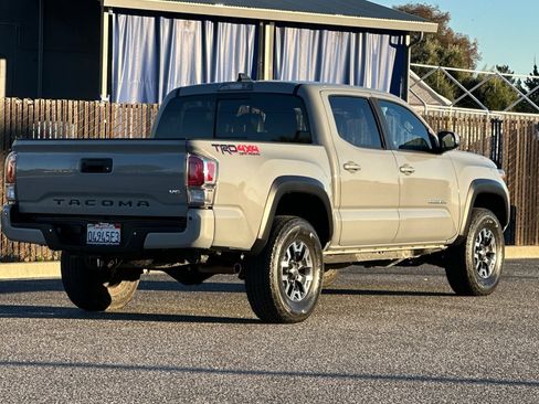 Used 2021 Toyota Tacoma TRD Off-Road image 4