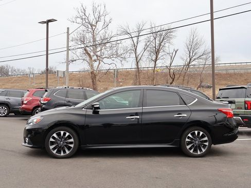 Used 2017 Nissan Sentra SR image 4