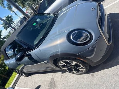 Used 2025 MINI Cooper S FWD image 4