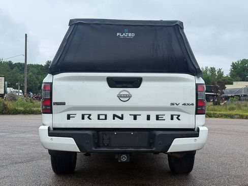 Used 2022 Nissan Frontier SV AWD/4WD image 4