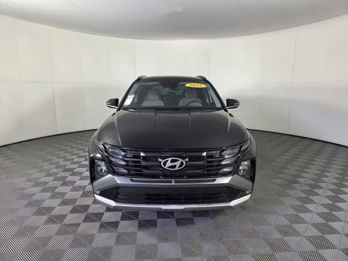Used 2025 Hyundai Tucson SEL FWD image 3
