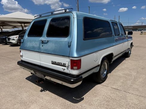 Used 1991 Chevrolet Suburban 2WD image 7