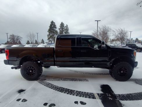 Used 2017 Ford F250 Lariat w/ Lariat Ultimate Package image 6