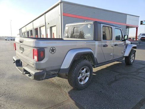 Used 2021 Jeep Gladiator Sport image 4
