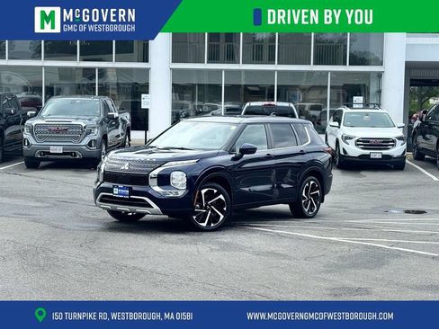 Used 2023 Mitsubishi Outlander SE AWD/4WD image 1