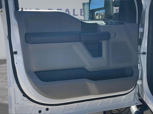 Used 2019 Ford F250 XL w/ STX Appearance Package image 19