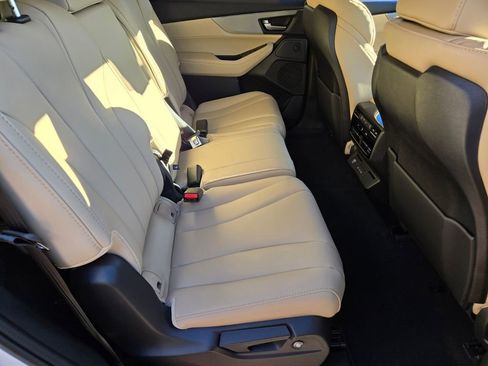 New 2026 Acura MDX SH-AWD image 19