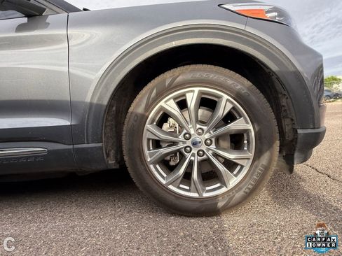 Used 2022 Ford Explorer XLT w/ Equipment Group 202A image 5