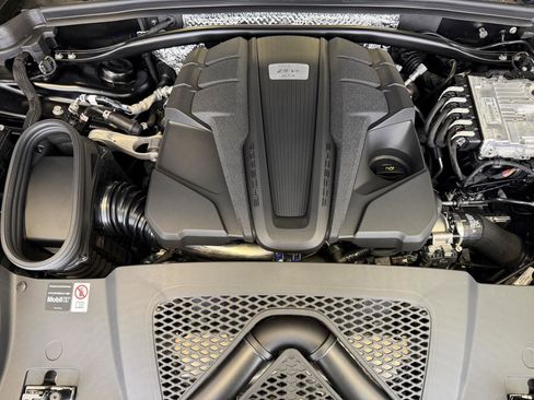 New 2026 Porsche Macan GTS image 27