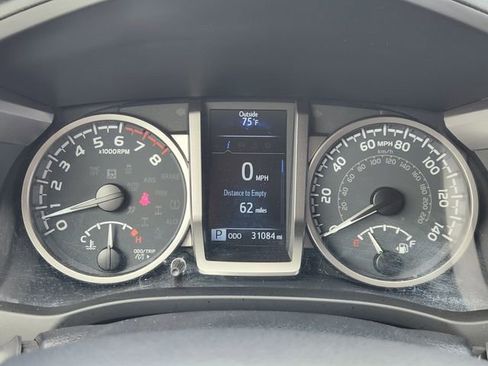 Used 2022 Toyota Tacoma SR5 w/ Technology Package image 11