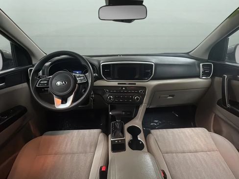 Used 2020 Kia Sportage LX FWD image 9