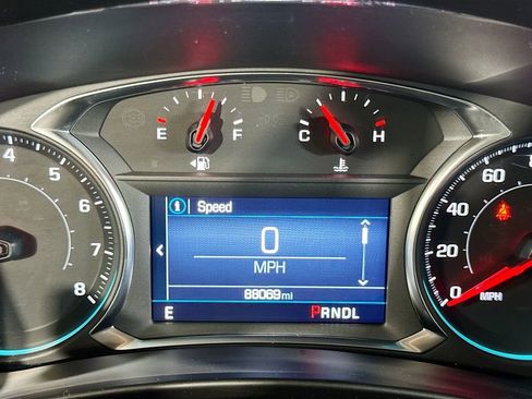 Used 2023 Chevrolet Equinox LT w/ Driver Convenience Package FWD image 17