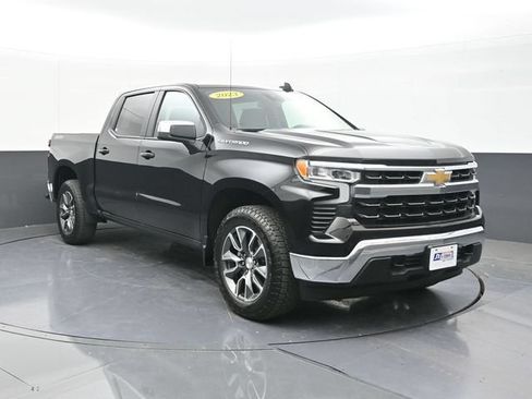 Used 2023 Chevrolet Silverado 1500 LT AWD/4WD image 19