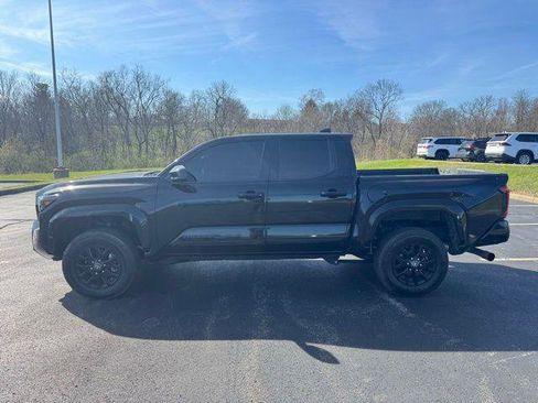 Certified 2025 Toyota Tacoma SR5 image 6