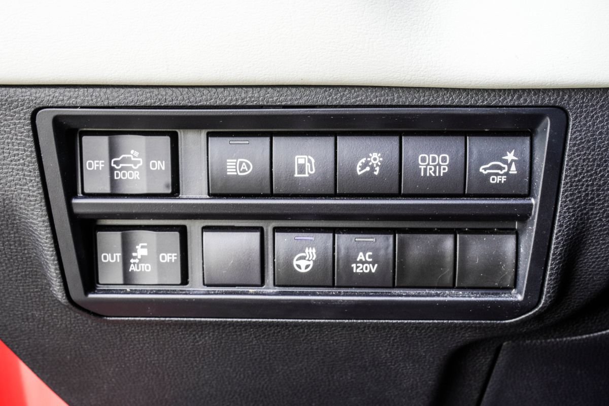 Used 2023 Toyota Tundra Capstone AWD/4WD image 32